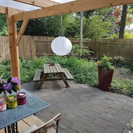 Vledder Chalet Met Veranda Aan Bosrand מראה חיצוני תמונה