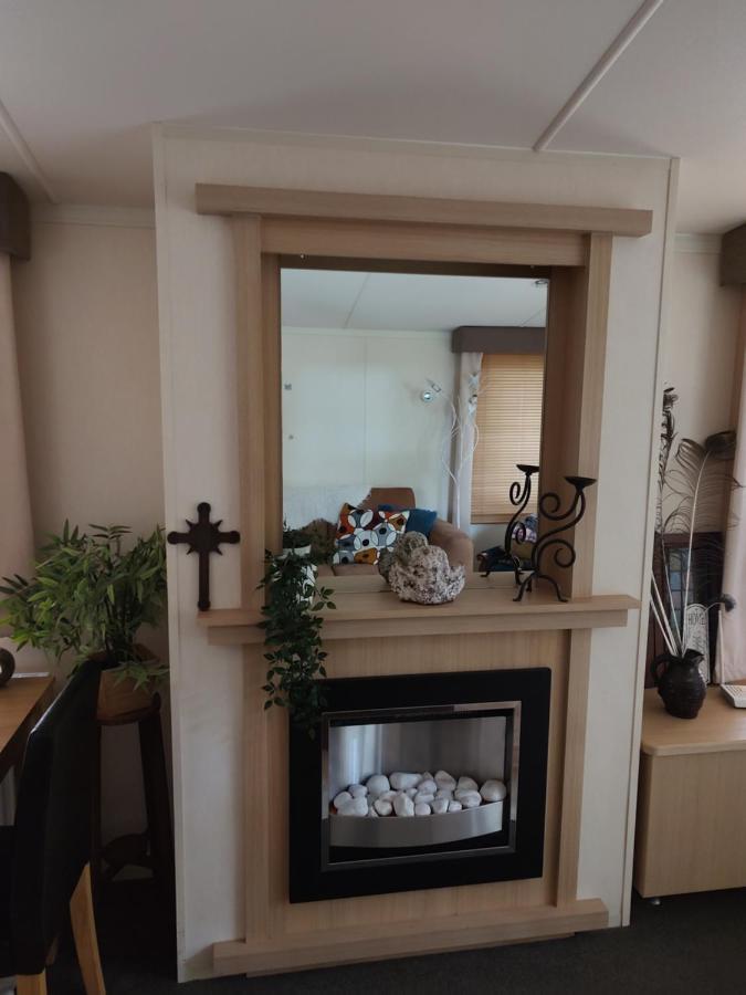 Vledder Chalet Met Veranda Aan Bosrand מראה חיצוני תמונה
