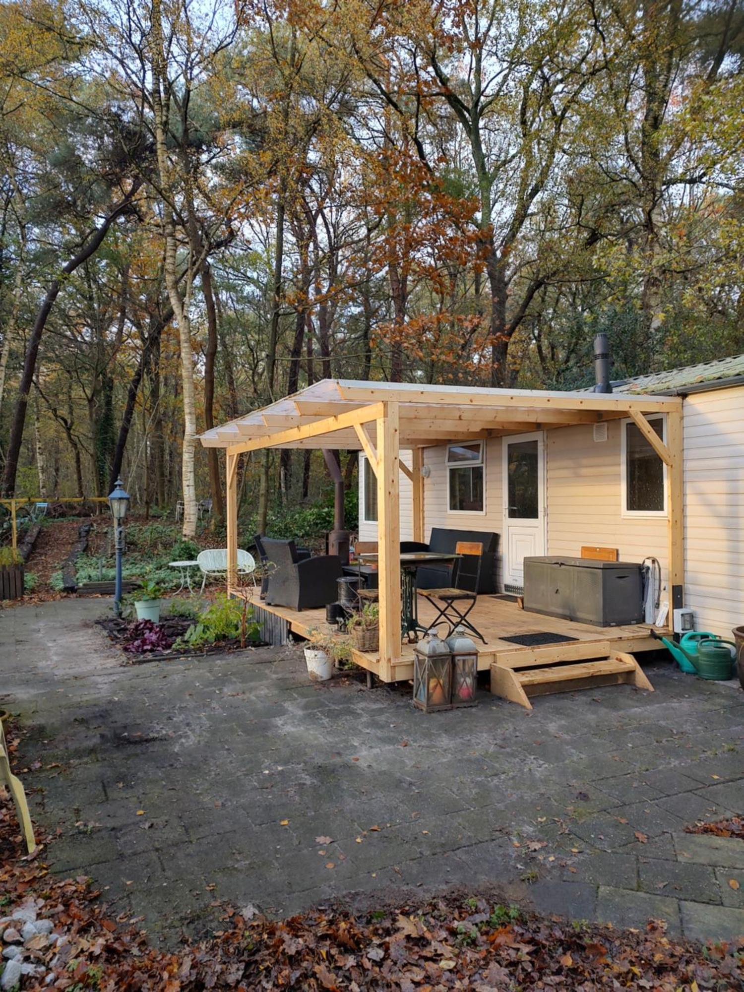 Vledder Chalet Met Veranda Aan Bosrand מראה חיצוני תמונה