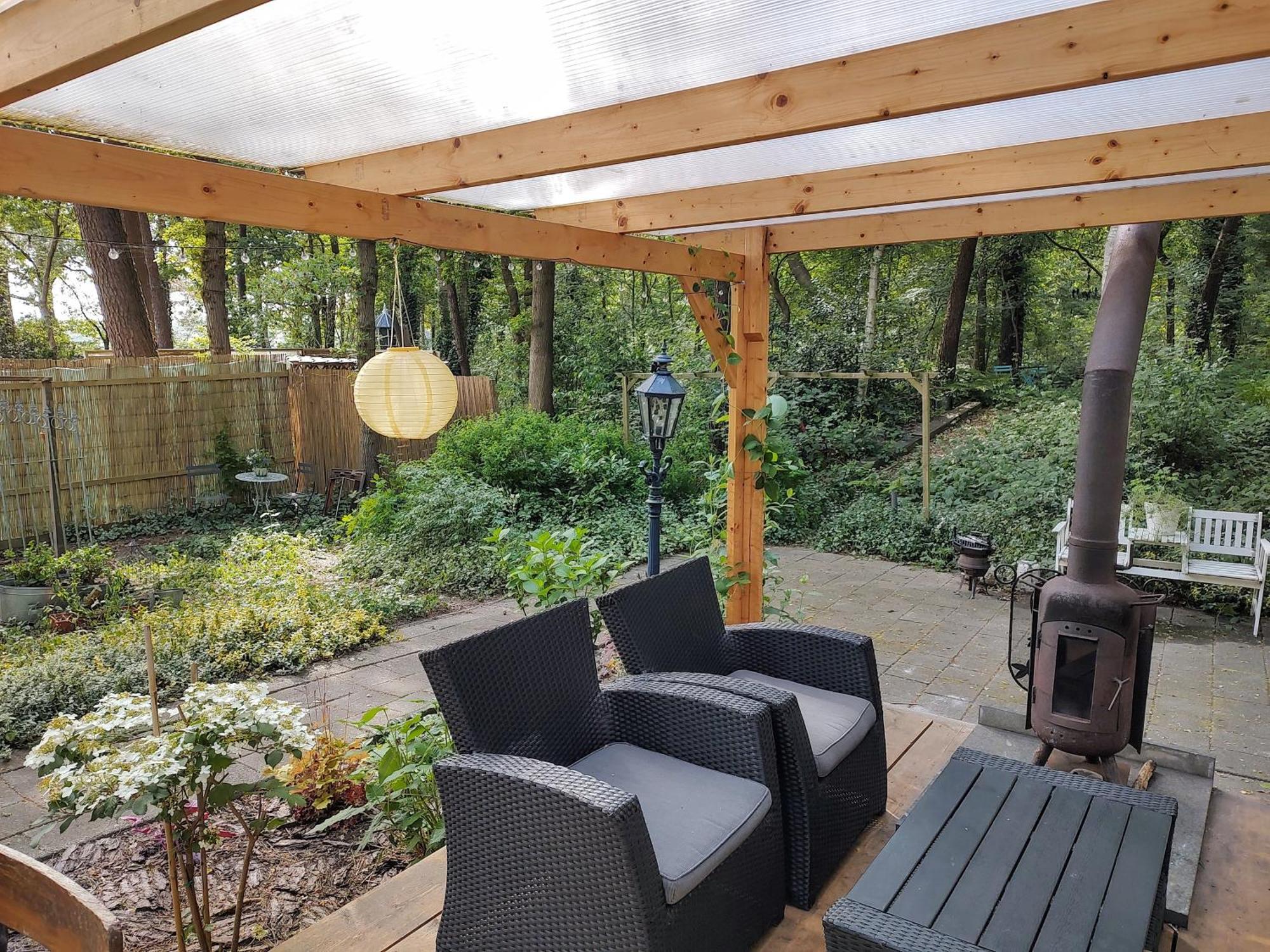 Vledder Chalet Met Veranda Aan Bosrand מראה חיצוני תמונה
