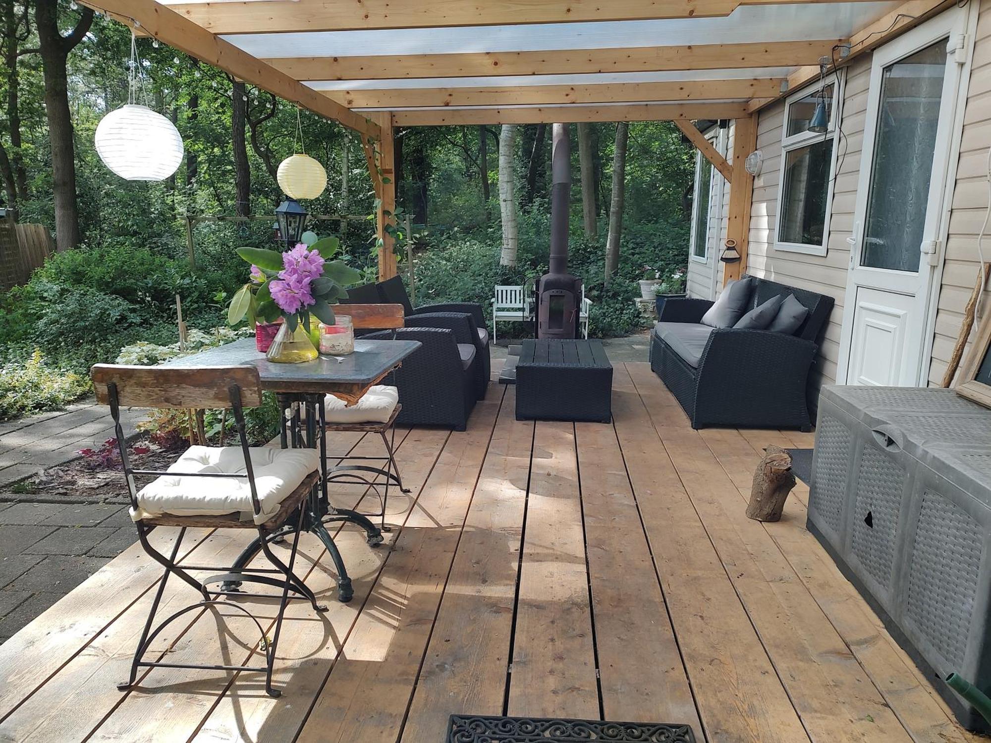 Vledder Chalet Met Veranda Aan Bosrand מראה חיצוני תמונה